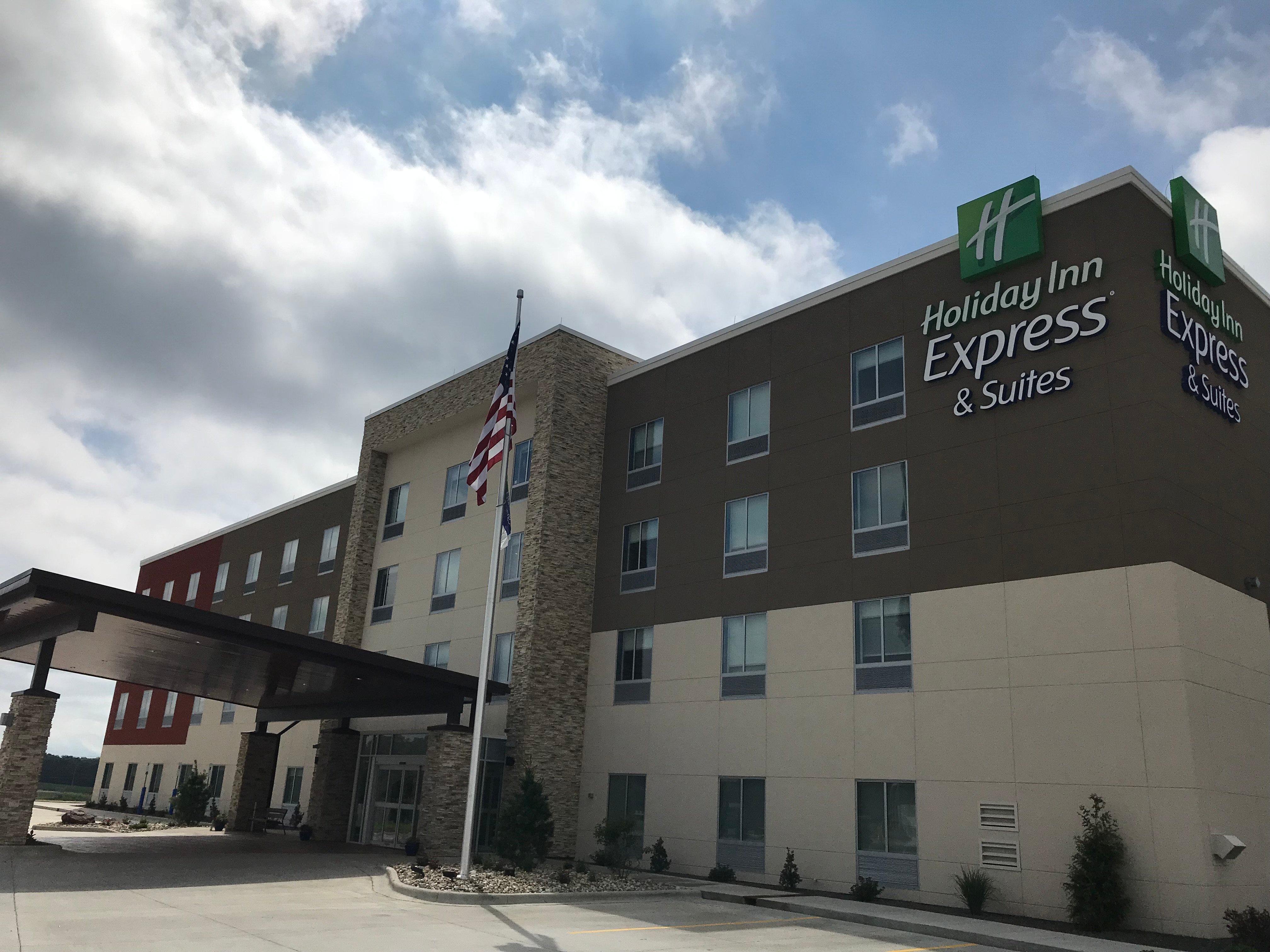 Holiday Inn Express & Suites - Hannibal - Medical Center Екстер'єр фото